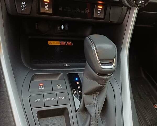 Черный Тойота РАВ 4, объемом двигателя 1.99 л и пробегом 18 тыс. км за 34000 $, фото 8 на Automoto.ua