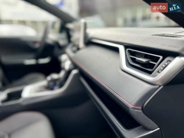 Черный Тойота РАВ 4, объемом двигателя 2.5 л и пробегом 2 тыс. км за 47500 $, фото 27 на Automoto.ua