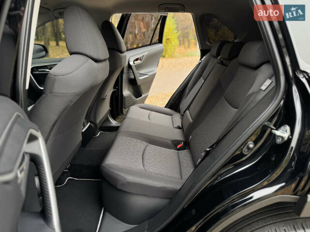 Черный Тойота РАВ 4, объемом двигателя 2.49 л и пробегом 30 тыс. км за 38200 $, фото 41 на Automoto.ua