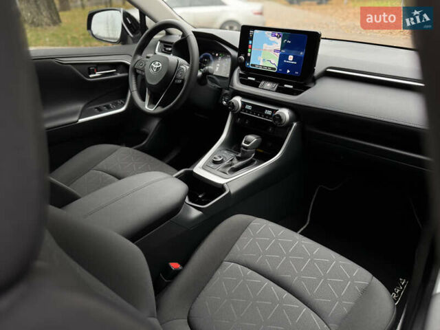 Черный Тойота РАВ 4, объемом двигателя 2.49 л и пробегом 30 тыс. км за 38200 $, фото 48 на Automoto.ua