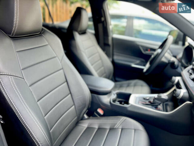 Черный Тойота РАВ 4, объемом двигателя 2.5 л и пробегом 2 тыс. км за 47500 $, фото 33 на Automoto.ua