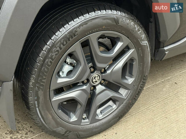 Чорний Тойота РАВ 4, об'ємом двигуна 2.49 л та пробігом 13 тис. км за 47500 $, фото 3 на Automoto.ua