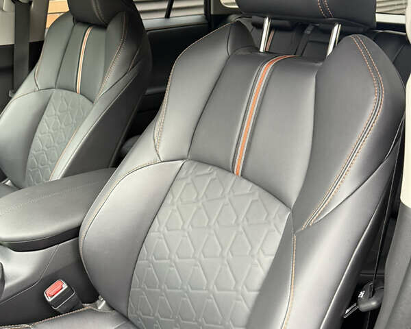 Чорний Тойота РАВ 4, об'ємом двигуна 2.49 л та пробігом 13 тис. км за 47500 $, фото 16 на Automoto.ua