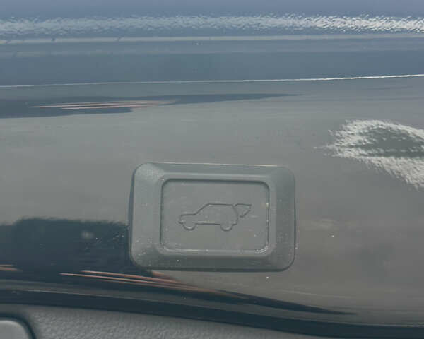 Черный Тойота РАВ 4, объемом двигателя 2.49 л и пробегом 20 тыс. км за 46750 $, фото 54 на Automoto.ua