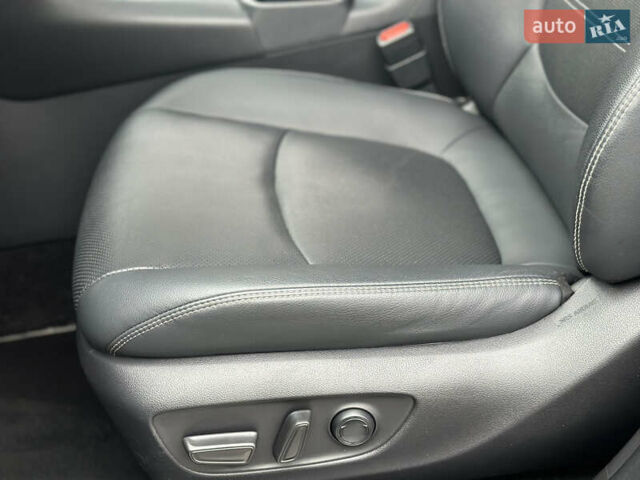 Черный Тойота РАВ 4, объемом двигателя 2.49 л и пробегом 20 тыс. км за 46750 $, фото 27 на Automoto.ua