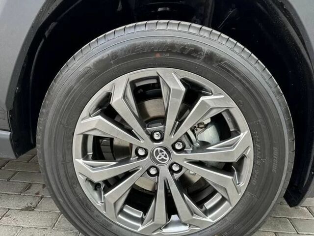 Чорний Тойота РАВ 4, об'ємом двигуна 2 л та пробігом 1 тис. км за 42281 $, фото 2 на Automoto.ua