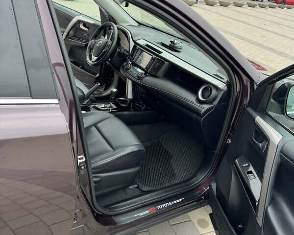 Тойота РАВ 4 2017 в Днепре (Днепропетровске) на Automoto.ua Фиолетовый Тойота РАВ 4, объемом двигателя 2.49 л и пробегом 119 тыс. км за 21500 $, фото 12 на Automoto.ua