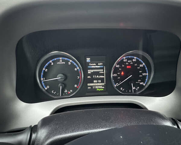 Тойота РАВ 4 2017 в Днепре (Днепропетровске) на Automoto.ua Фиолетовый Тойота РАВ 4, объемом двигателя 2.49 л и пробегом 119 тыс. км за 21500 $, фото 18 на Automoto.ua