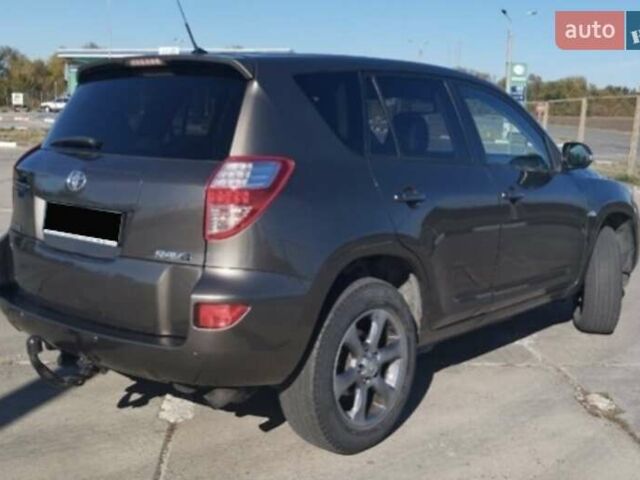 Коричневый Тойота РАВ 4, объемом двигателя 2.2 л и пробегом 202 тыс. км за 12800 $, фото 1 на Automoto.ua