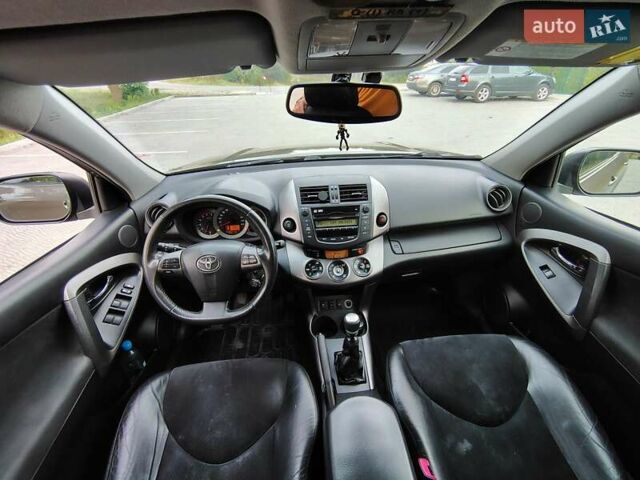 Коричневый Тойота РАВ 4, объемом двигателя 2.2 л и пробегом 225 тыс. км за 11800 $, фото 10 на Automoto.ua