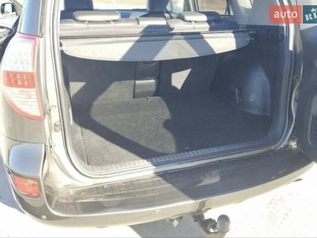 Коричневый Тойота РАВ 4, объемом двигателя 2.2 л и пробегом 202 тыс. км за 12800 $, фото 6 на Automoto.ua