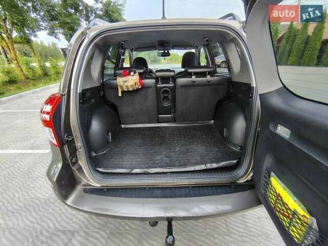 Коричневый Тойота РАВ 4, объемом двигателя 2.2 л и пробегом 225 тыс. км за 11800 $, фото 26 на Automoto.ua