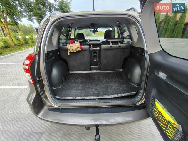 Коричневый Тойота РАВ 4, объемом двигателя 2.2 л и пробегом 225 тыс. км за 11950 $, фото 9 на Automoto.ua