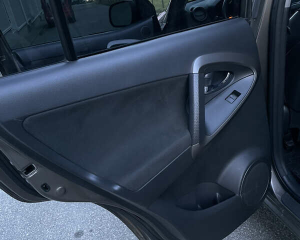 Коричневий Тойота РАВ 4, об'ємом двигуна 2.2 л та пробігом 230 тис. км за 14500 $, фото 6 на Automoto.ua