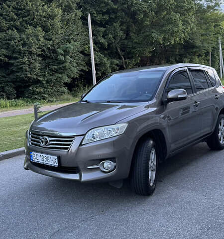 Коричневий Тойота РАВ 4, об'ємом двигуна 2.2 л та пробігом 230 тис. км за 14500 $, фото 3 на Automoto.ua