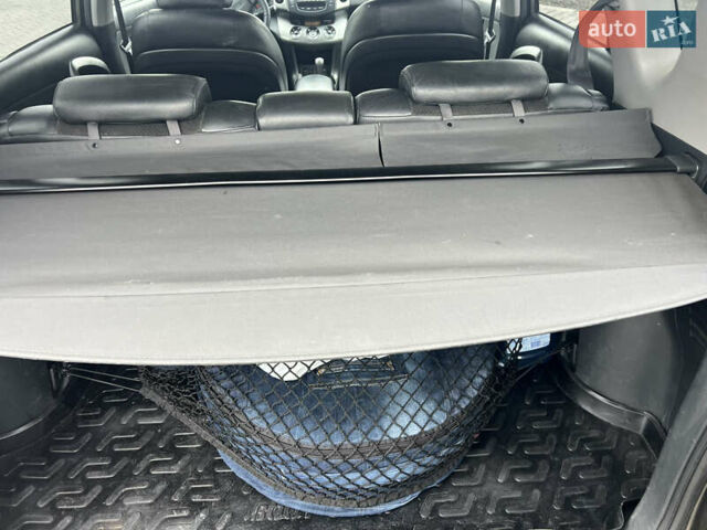 Коричневый Тойота РАВ 4, объемом двигателя 2.2 л и пробегом 323 тыс. км за 13500 $, фото 17 на Automoto.ua