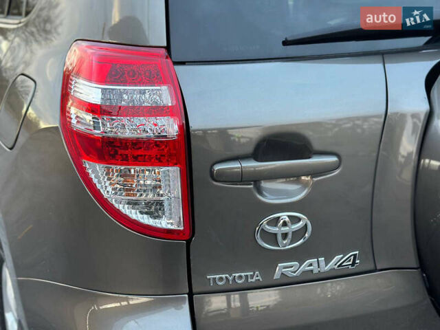 Коричневый Тойота РАВ 4, объемом двигателя 2 л и пробегом 67 тыс. км за 14800 $, фото 49 на Automoto.ua
