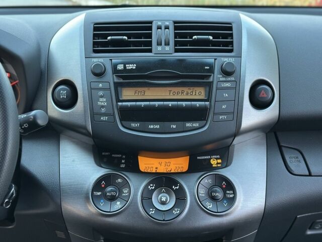 Коричневый Тойота РАВ 4, объемом двигателя 2 л и пробегом 67 тыс. км за 14800 $, фото 16 на Automoto.ua