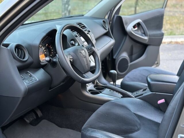 Коричневый Тойота РАВ 4, объемом двигателя 2 л и пробегом 67 тыс. км за 14800 $, фото 6 на Automoto.ua