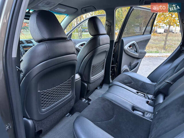 Коричневый Тойота РАВ 4, объемом двигателя 2 л и пробегом 67 тыс. км за 14800 $, фото 21 на Automoto.ua