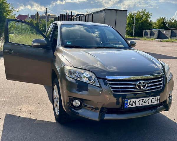 Коричневый Тойота РАВ 4, объемом двигателя 2.23 л и пробегом 228 тыс. км за 11000 $, фото 4 на Automoto.ua