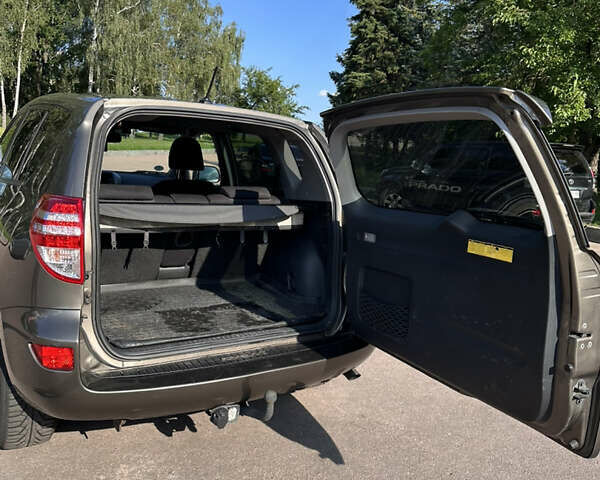 Коричневый Тойота РАВ 4, объемом двигателя 2.23 л и пробегом 228 тыс. км за 11000 $, фото 10 на Automoto.ua