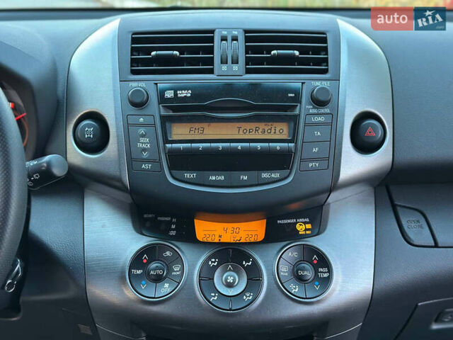 Коричневый Тойота РАВ 4, объемом двигателя 2 л и пробегом 67 тыс. км за 14800 $, фото 34 на Automoto.ua