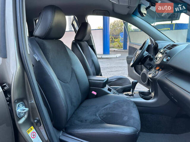 Коричневый Тойота РАВ 4, объемом двигателя 2 л и пробегом 67 тыс. км за 14800 $, фото 28 на Automoto.ua