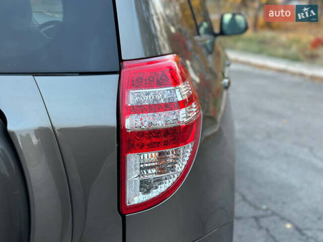 Коричневый Тойота РАВ 4, объемом двигателя 2 л и пробегом 67 тыс. км за 14800 $, фото 47 на Automoto.ua