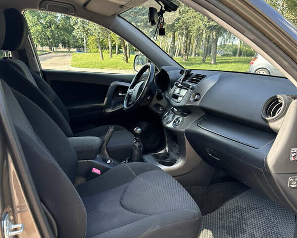 Коричневый Тойота РАВ 4, объемом двигателя 2.23 л и пробегом 228 тыс. км за 11000 $, фото 11 на Automoto.ua