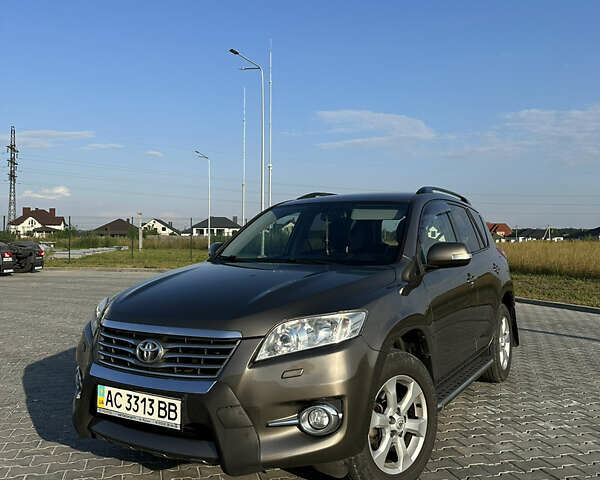 Коричневый Тойота РАВ 4, объемом двигателя 2 л и пробегом 253 тыс. км за 12500 $, фото 3 на Automoto.ua