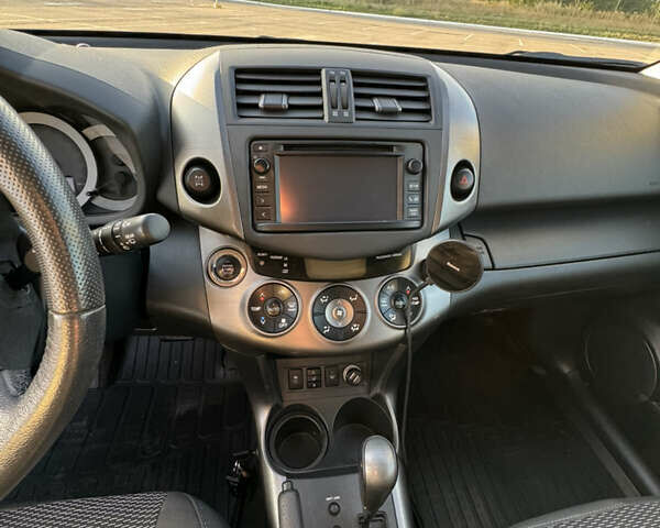 Коричневий Тойота РАВ 4, об'ємом двигуна 2 л та пробігом 145 тис. км за 16300 $, фото 15 на Automoto.ua