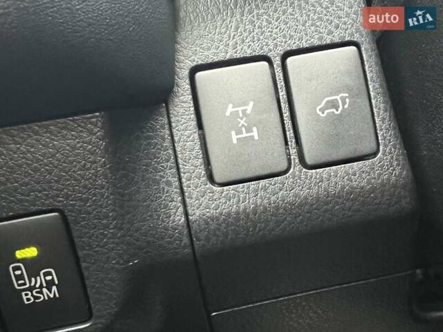 Тойота РАВ 4 2013 у Києві на Automoto.ua Коричневий Тойота РАВ 4, об'ємом двигуна 2.5 л та пробігом 137 тис. км за 17800 $, фото 48 на Automoto.ua