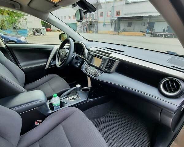 Коричневий Тойота РАВ 4, об'ємом двигуна 2.23 л та пробігом 183 тис. км за 16500 $, фото 56 на Automoto.ua