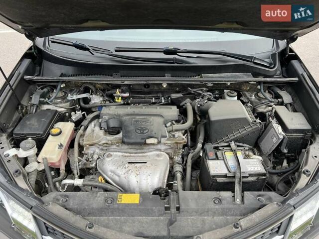 Тойота РАВ 4 2013 у Києві на Automoto.ua Коричневий Тойота РАВ 4, об'ємом двигуна 2.5 л та пробігом 137 тис. км за 17800 $, фото 65 на Automoto.ua
