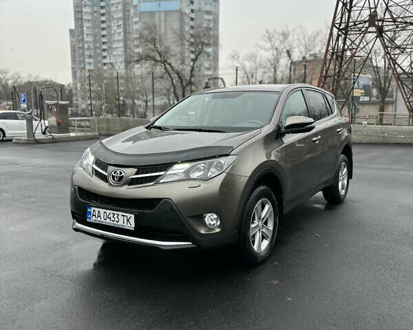 Коричневый Тойота РАВ 4, объемом двигателя 2.23 л и пробегом 185 тыс. км за 16700 $, фото 3 на Automoto.ua