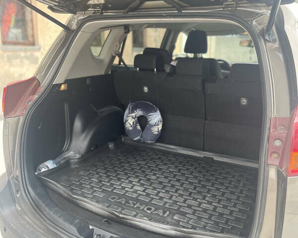 Коричневый Тойота РАВ 4, объемом двигателя 2.23 л и пробегом 182 тыс. км за 16900 $, фото 5 на Automoto.ua