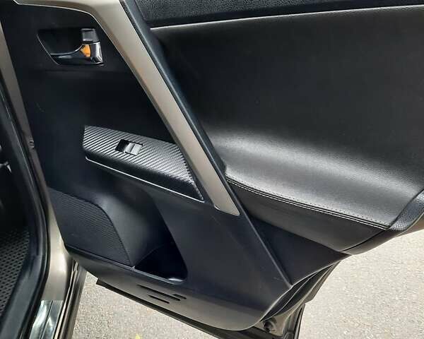 Коричневий Тойота РАВ 4, об'ємом двигуна 2.23 л та пробігом 183 тис. км за 16500 $, фото 40 на Automoto.ua