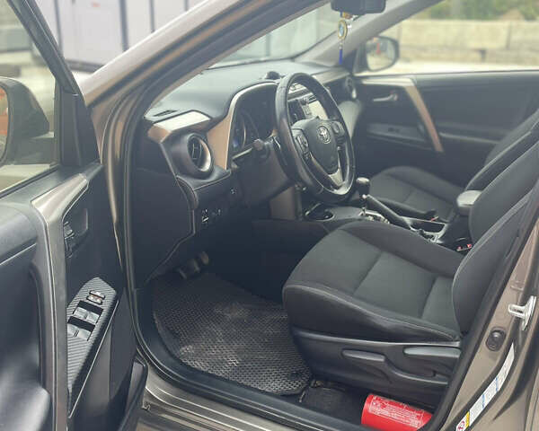 Коричневый Тойота РАВ 4, объемом двигателя 2.23 л и пробегом 182 тыс. км за 16900 $, фото 14 на Automoto.ua