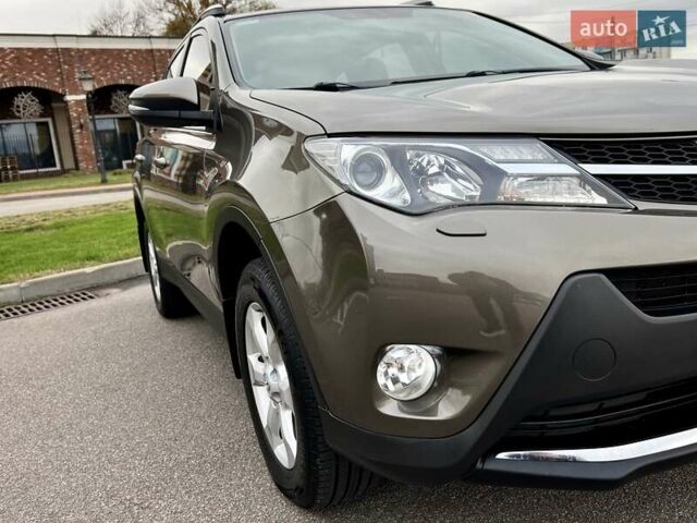 Тойота РАВ 4 2013 у Києві на Automoto.ua Коричневий Тойота РАВ 4, об'ємом двигуна 2.5 л та пробігом 137 тис. км за 17800 $, фото 17 на Automoto.ua