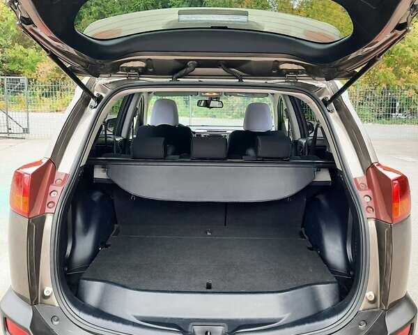 Коричневий Тойота РАВ 4, об'ємом двигуна 2.23 л та пробігом 183 тис. км за 16500 $, фото 19 на Automoto.ua