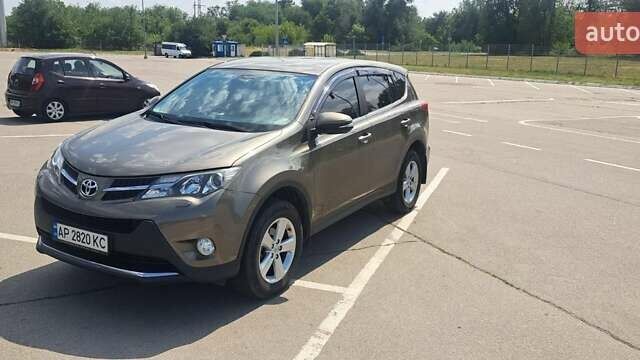 Тойота РАВ 4 2013 в Запорожье на Automoto.ua Коричневый Тойота РАВ 4, объемом двигателя 2.23 л и пробегом 180 тыс. км за 17000 $, фото 5 на Automoto.ua