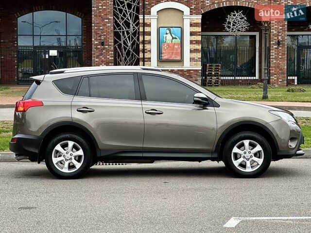 Тойота РАВ 4 2013 у Києві на Automoto.ua Коричневий Тойота РАВ 4, об'ємом двигуна 2.5 л та пробігом 137 тис. км за 17800 $, фото 11 на Automoto.ua