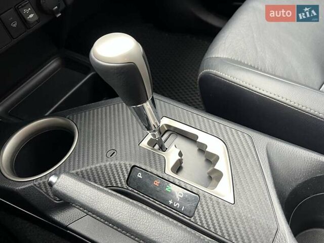 Тойота РАВ 4 2013 у Києві на Automoto.ua Коричневий Тойота РАВ 4, об'ємом двигуна 2.5 л та пробігом 137 тис. км за 17800 $, фото 51 на Automoto.ua