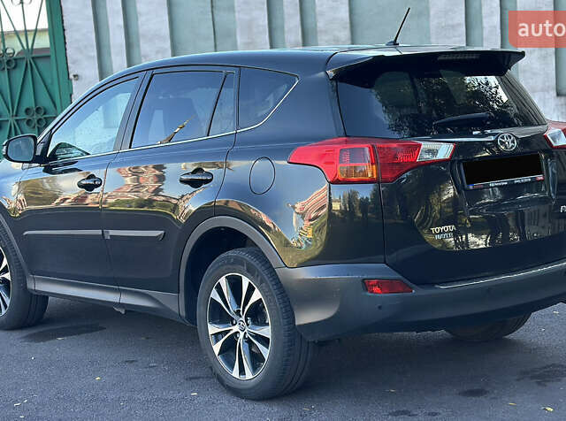 Коричневий Тойота РАВ 4, об'ємом двигуна 2 л та пробігом 186 тис. км за 17300 $, фото 6 на Automoto.ua