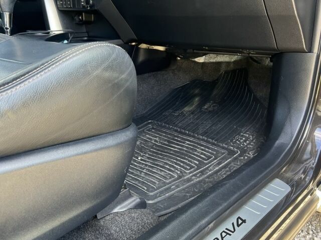 Коричневий Тойота РАВ 4, об'ємом двигуна 2 л та пробігом 186 тис. км за 16000 $, фото 14 на Automoto.ua