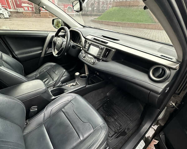 Коричневий Тойота РАВ 4, об'ємом двигуна 2 л та пробігом 189 тис. км за 15999 $, фото 18 на Automoto.ua