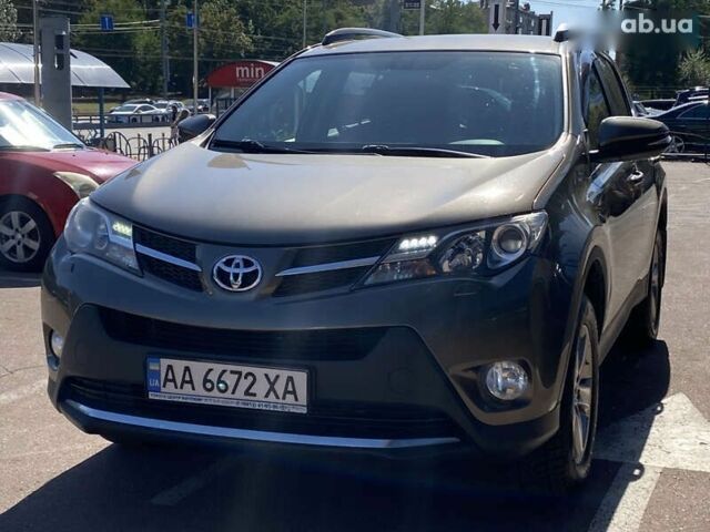 Тойота РАВ 4 2015 у Києві на Automoto.ua Коричневий Тойота РАВ 4, об'ємом двигуна 2.2 л та пробігом 113 тис. км за 18900 $, фото 1 на Automoto.ua