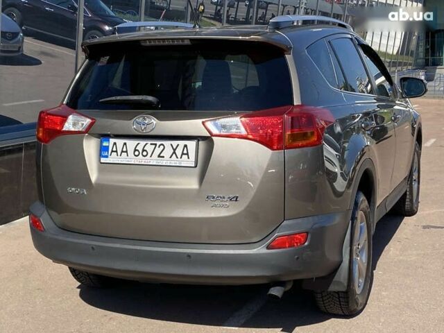 Тойота РАВ 4 2015 у Києві на Automoto.ua Коричневий Тойота РАВ 4, об'ємом двигуна 2.2 л та пробігом 113 тис. км за 18900 $, фото 3 на Automoto.ua