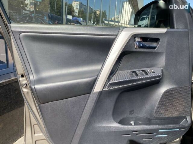 Тойота РАВ 4 2015 у Києві на Automoto.ua Коричневий Тойота РАВ 4, об'ємом двигуна 2.2 л та пробігом 113 тис. км за 18900 $, фото 18 на Automoto.ua